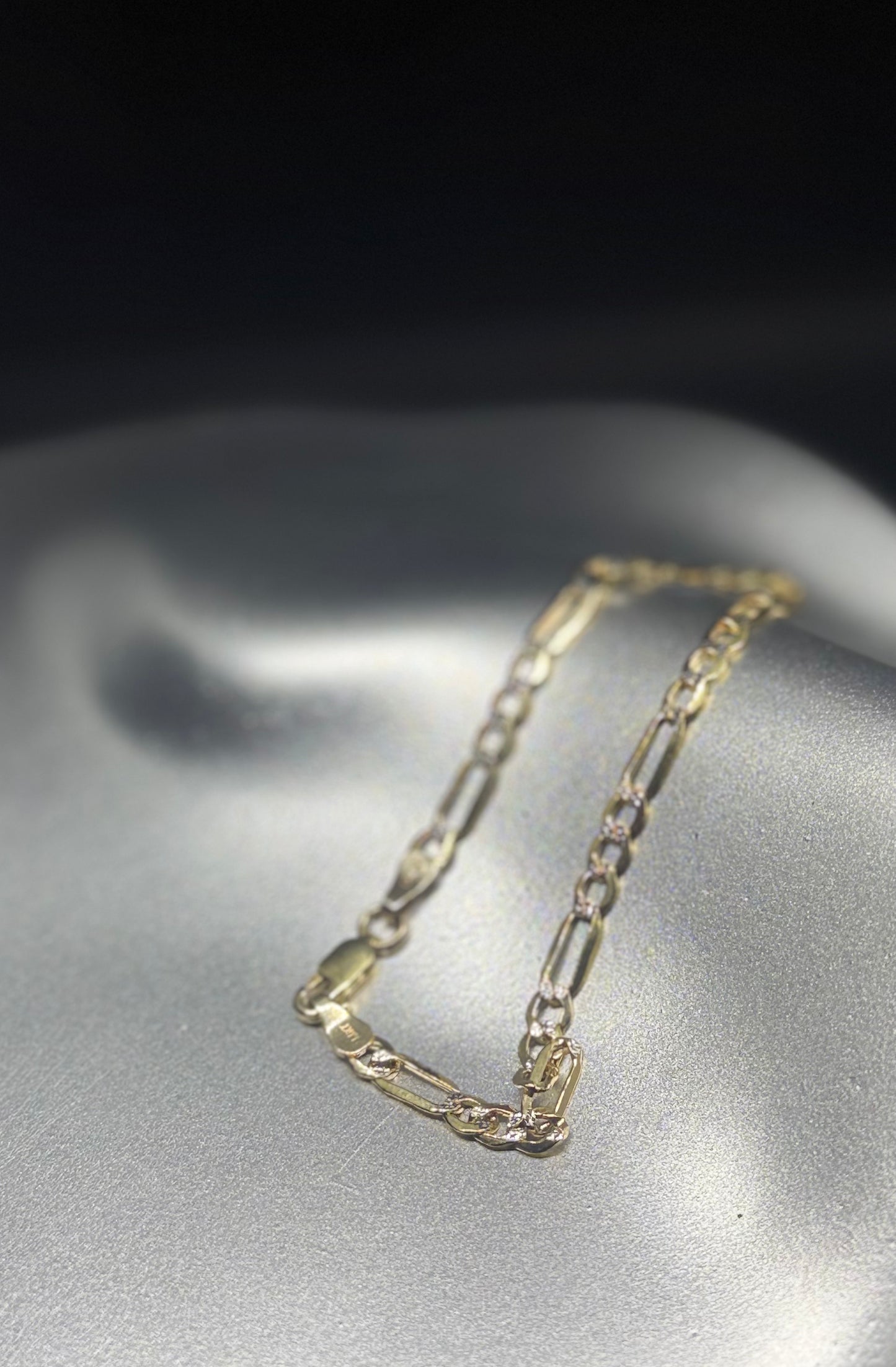 14K Gold Diamond-Cut Figaro Bracelet