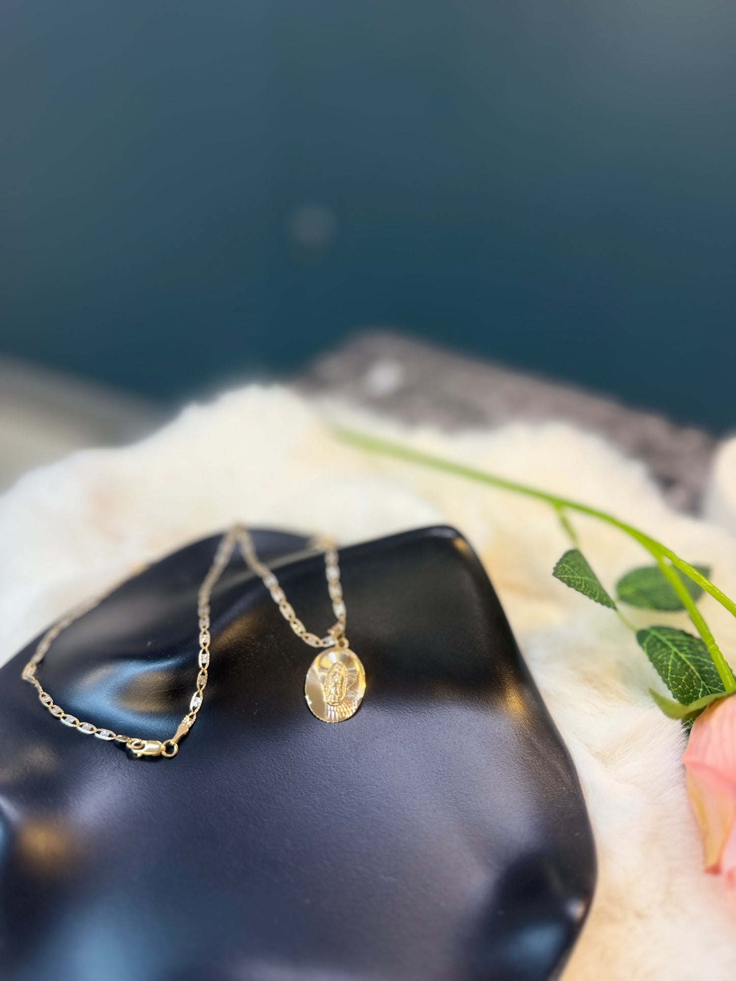 14K Gold Virgin Mary Necklace – Faith Collection ✨