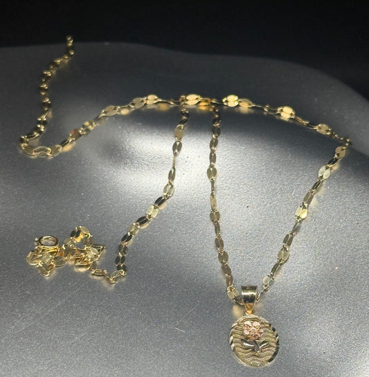 14K Gold Floral Medallion Pendant Necklace