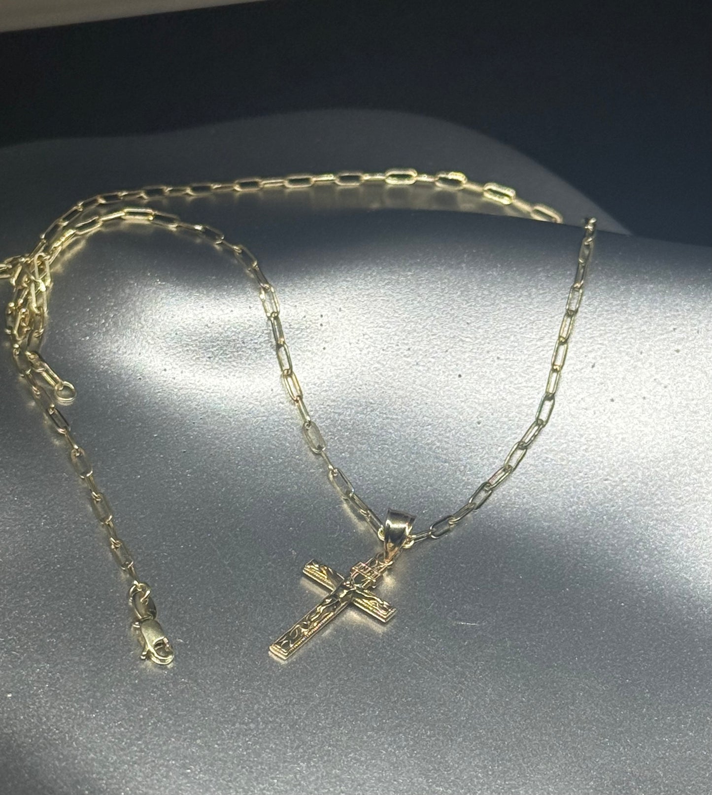 14K Gold Crucifix Necklace – Paperclip Chain