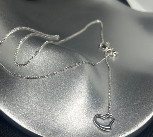 14K White Gold Floating Heart Necklace