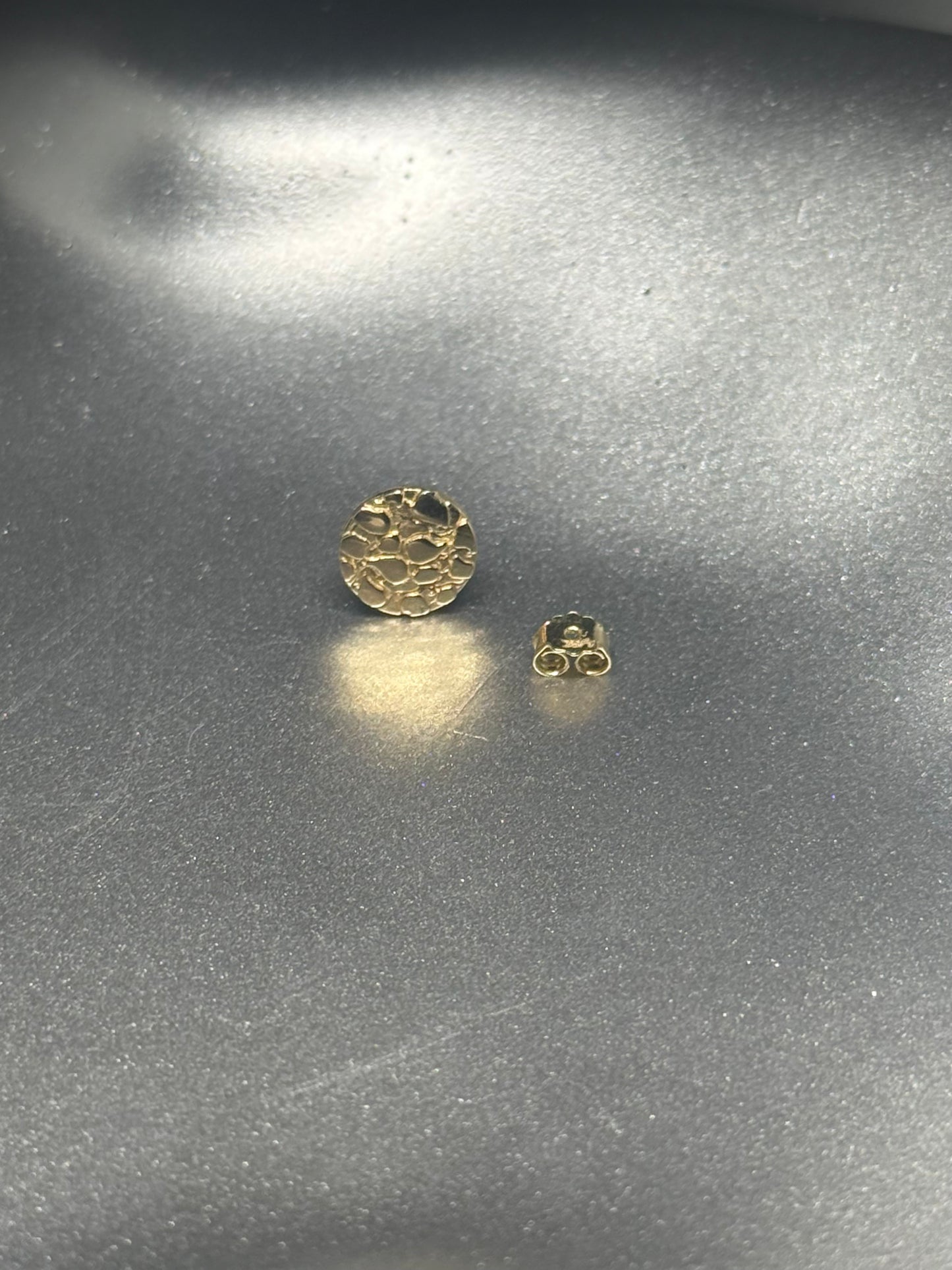 14k Gold Round Textured Studs