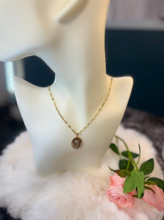 14K Gold Virgin Mary Necklace ✨🙏