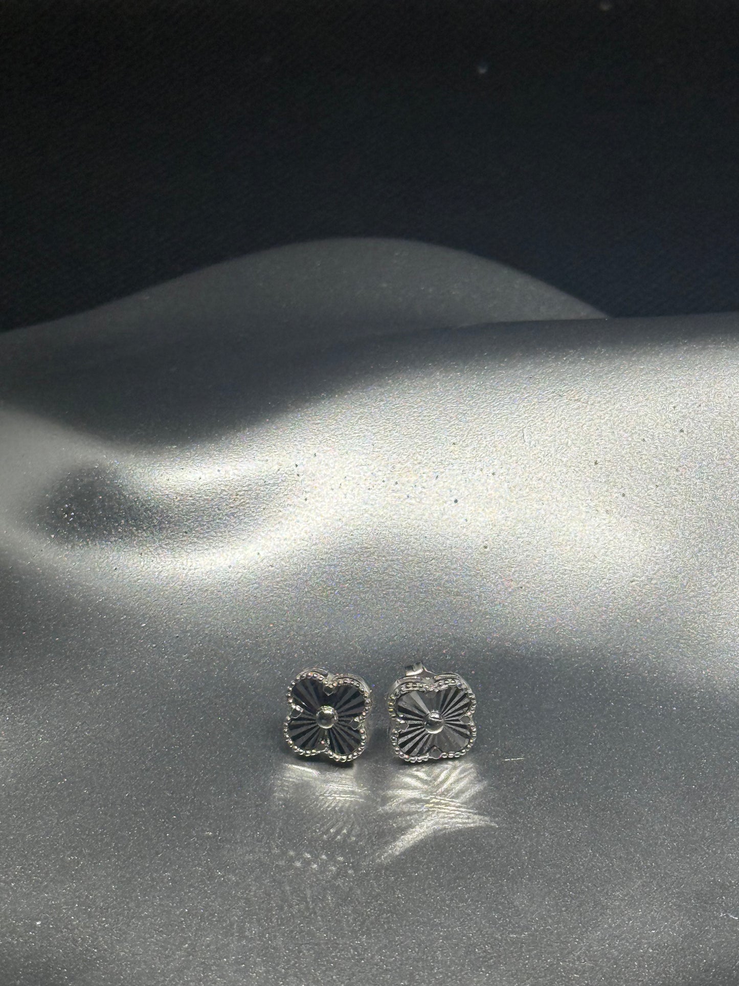 Lucky Clover Earrings in 925 Silver